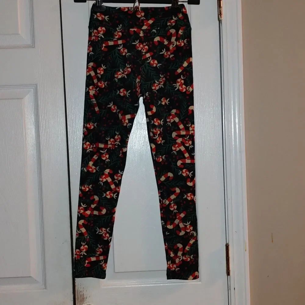 Lularoe Tween Holiday Christmas Candy Cane leggings Sz Tween